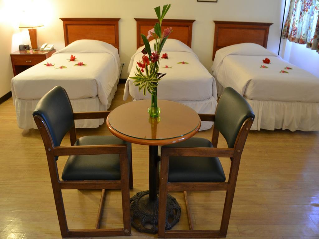Hotel West Plaza Malakal Koror Zewnętrze zdjęcie