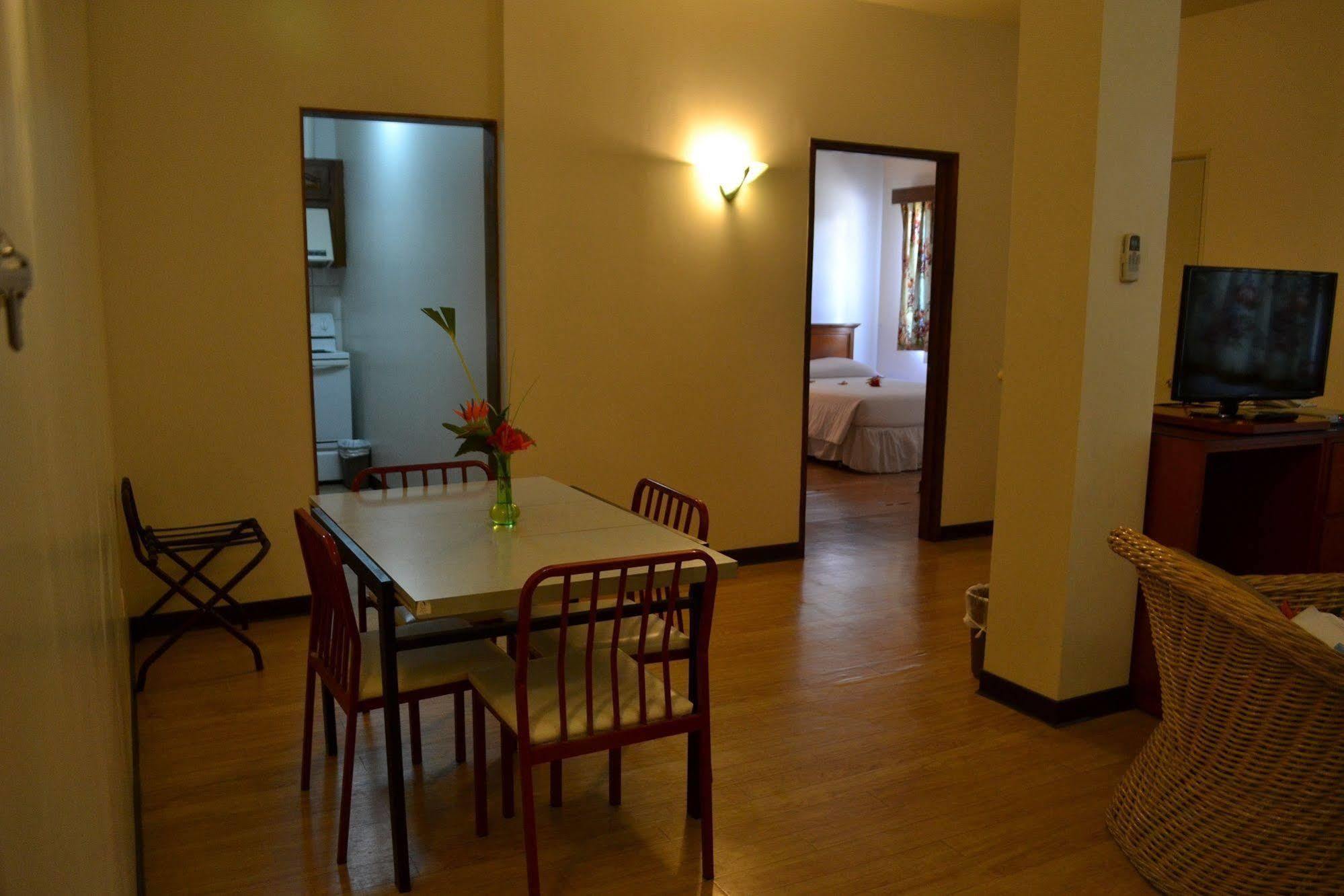 Hotel West Plaza Malakal Koror Zewnętrze zdjęcie