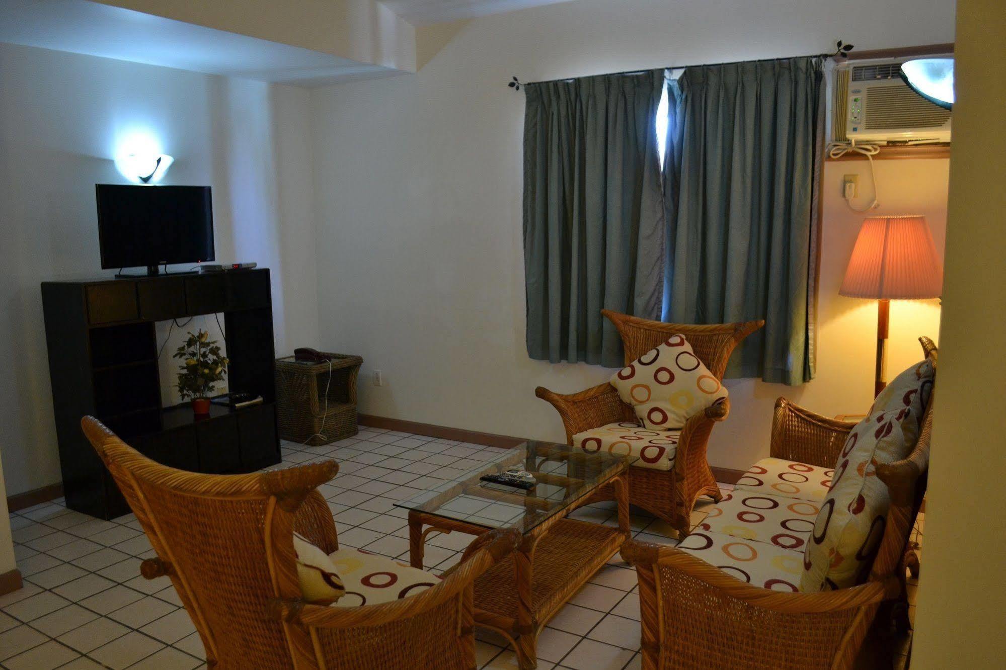 Hotel West Plaza Malakal Koror Zewnętrze zdjęcie
