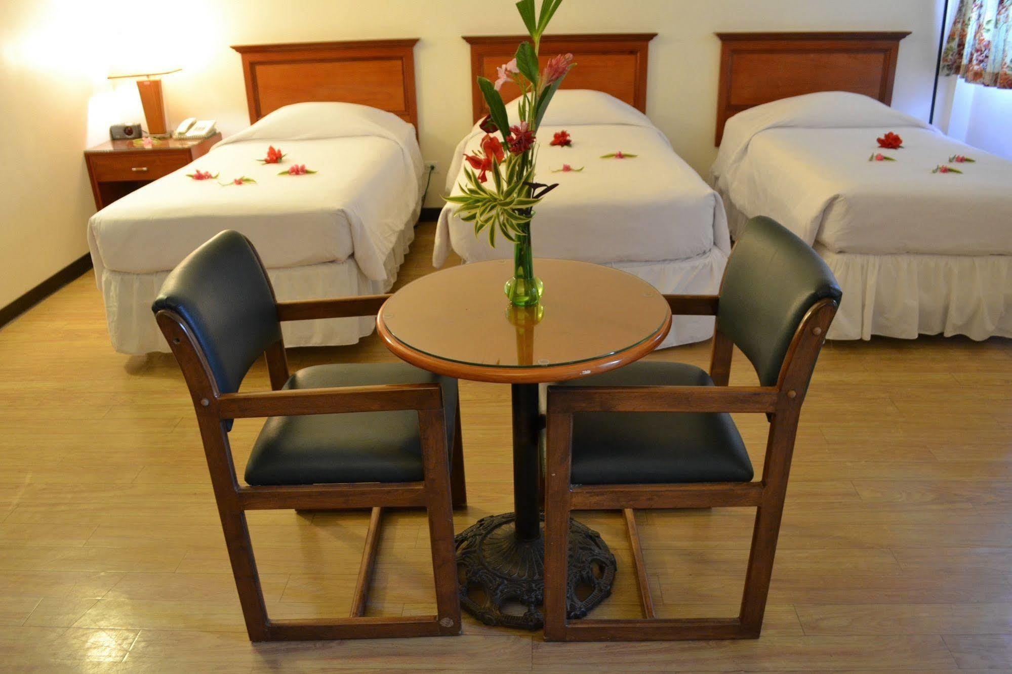 Hotel West Plaza Malakal Koror Zewnętrze zdjęcie